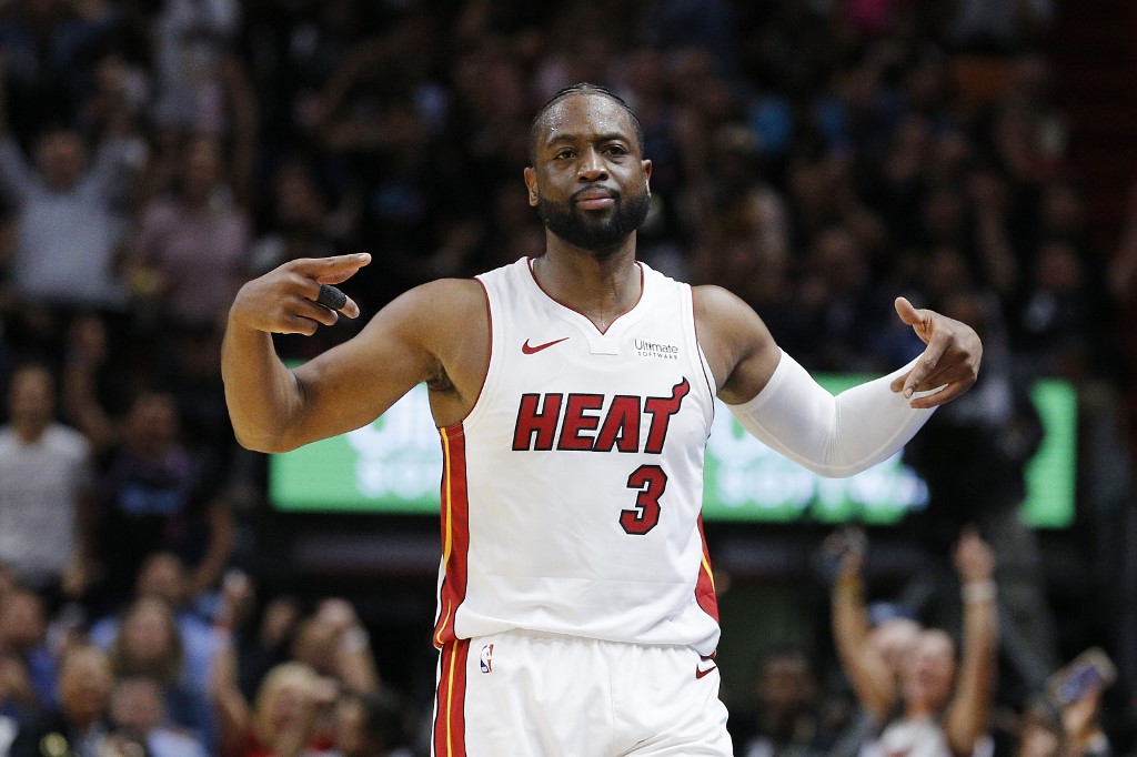 STELLAR. Dwyane Wade drops 30 points in his last game at the Miami arena. Photo by Michael Reaves/Getty Images/AFP  