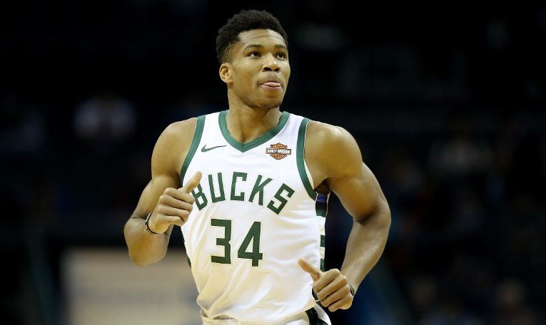 FULL CONTROL. Giannis Antetokounmpo drops his 16th career triple-double. Photo by Streeter Lecka/Getty Images/AFP 
