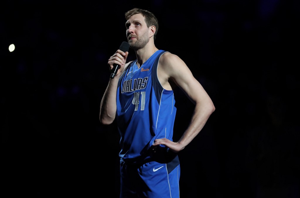 dirk nowitzki old school jersey