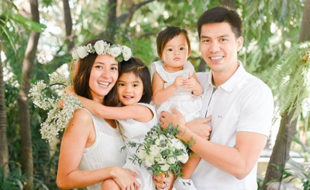 STRONGER THAN EVER. Bianca Gonzalez and JC Intal renew their wedding vows in Palawan, this time in the presence of their two kids. Screenshot from Instagram/@cocoonstudioph 
