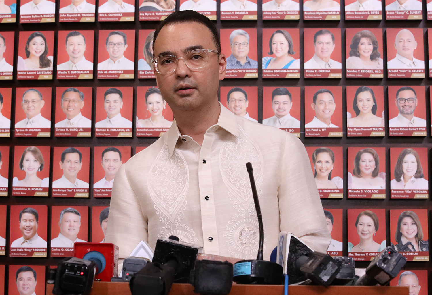 DUTERTE'S ALLY. Speaker Alan Peter Cayetano answers questions from the media in a press conference on February, 24, 2020. File photo by Darren Langit/Rappler
