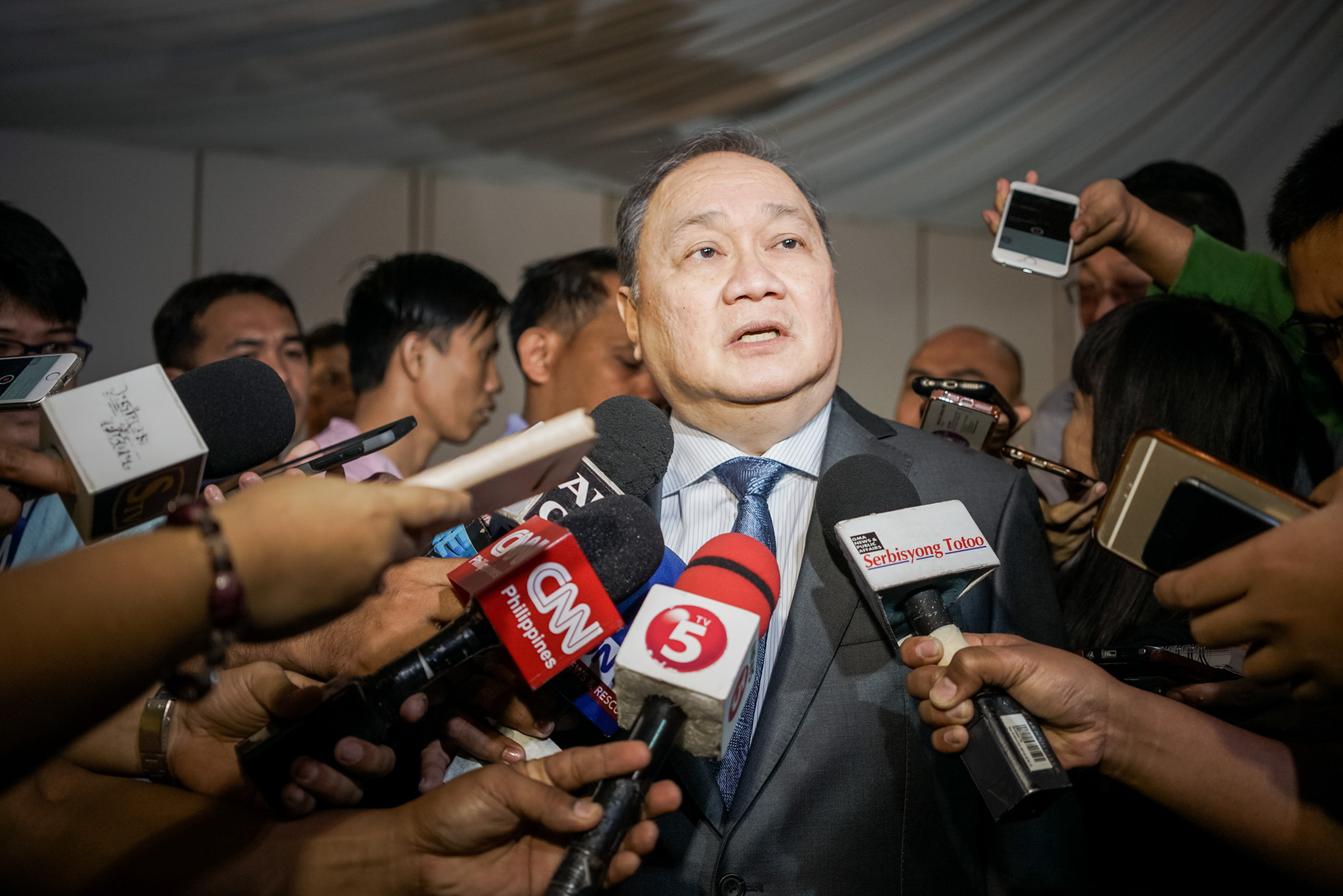 2017 OUTLOOK. 'While it is too early to give earnings guidance for the year, it is self-evident that returns to shareholders, who have so far supported our extensive level of investment, will depend on the resolution of our long-pending tariff issues,' MPIC chief Manuel V. Pangilinan says. Photo by Martin San Diego/Rappler   