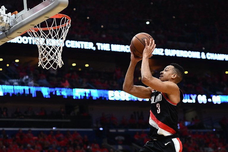 ON FIRE. Portland’s CJ McCollum erupts for 19 points in the 3rd quarter alone. Photo by Stacy Revere/Getty Images/AFP  