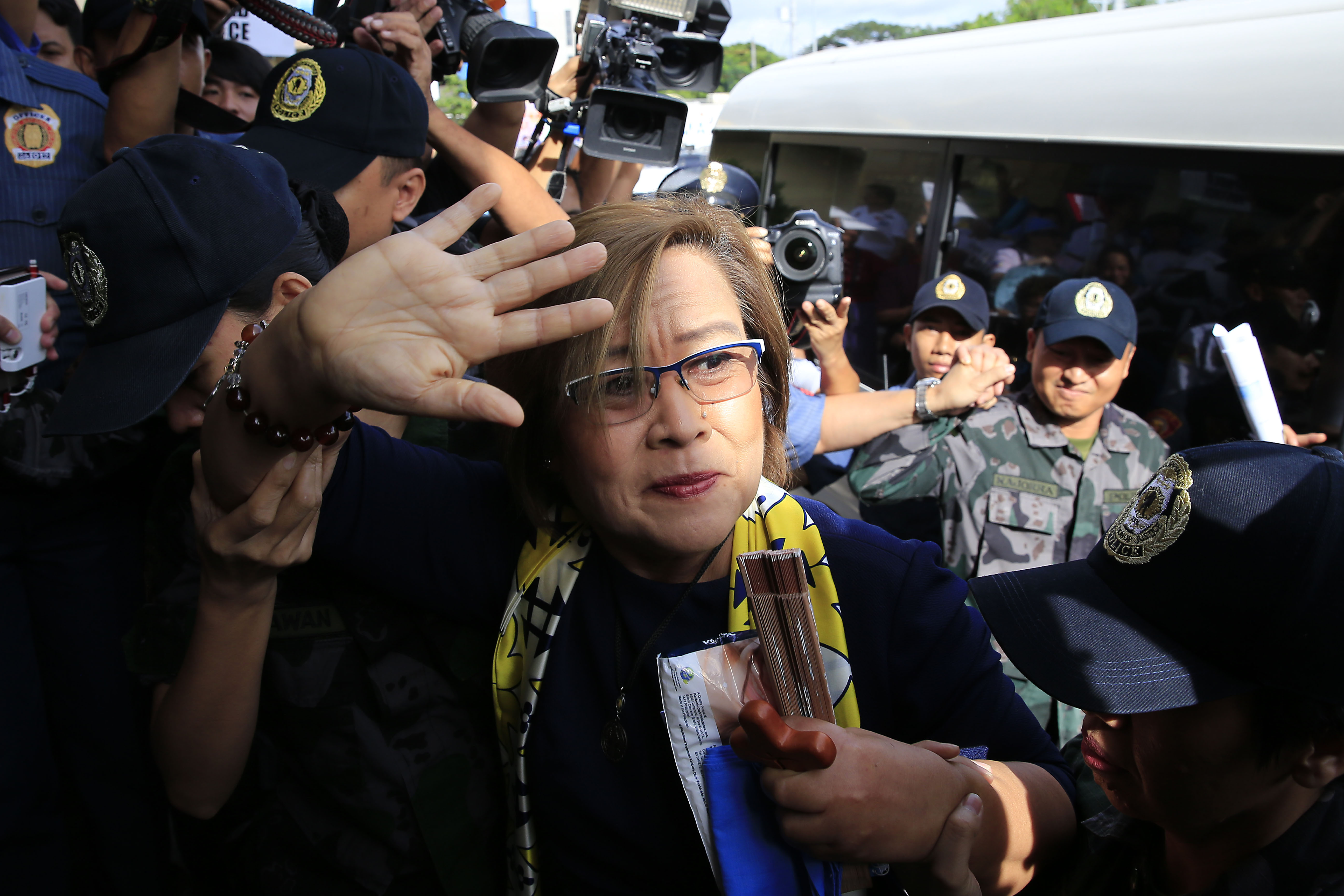 SC RULING. Three days after the Supreme Court issues its ruling, Senator Leila De Lima is supposed to be arraigned for one of her drugs cases before the Muntinlupa RTC on October 13, 2017, but it is reset to November. Photo by Ben Nabong/Rappler  