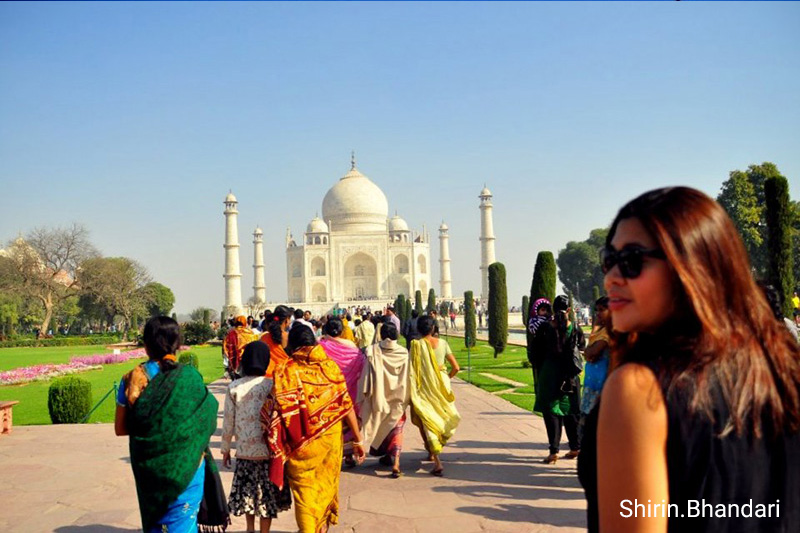 VISIT INDIA. In Agra, the roads lead to the Taj