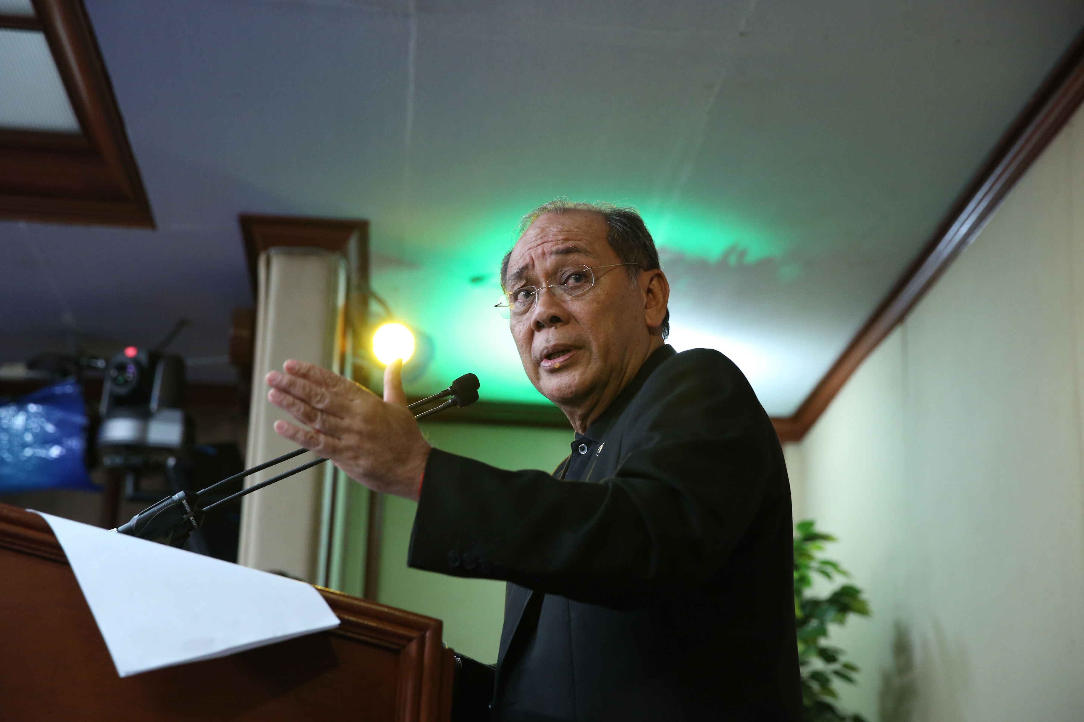 ASSURANCE TO OFWS. Presidential Spokesperson Ernesto Abella believes the foreign policy of US president-elect Donald Trump will have a minimal effect on Filipinos in the US. Photo by Albert Alcain/Presidential Photo  