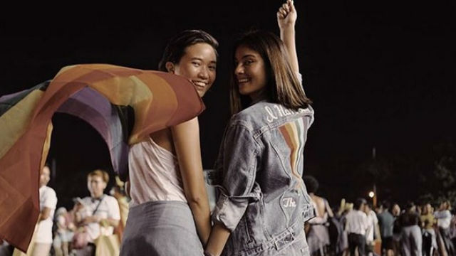 PRIDE. Mari Jasmine and Samantha Lee express their support and love for the LGBT community during last week's Pride celebration. Screenshot from Instagram/@givemesam 