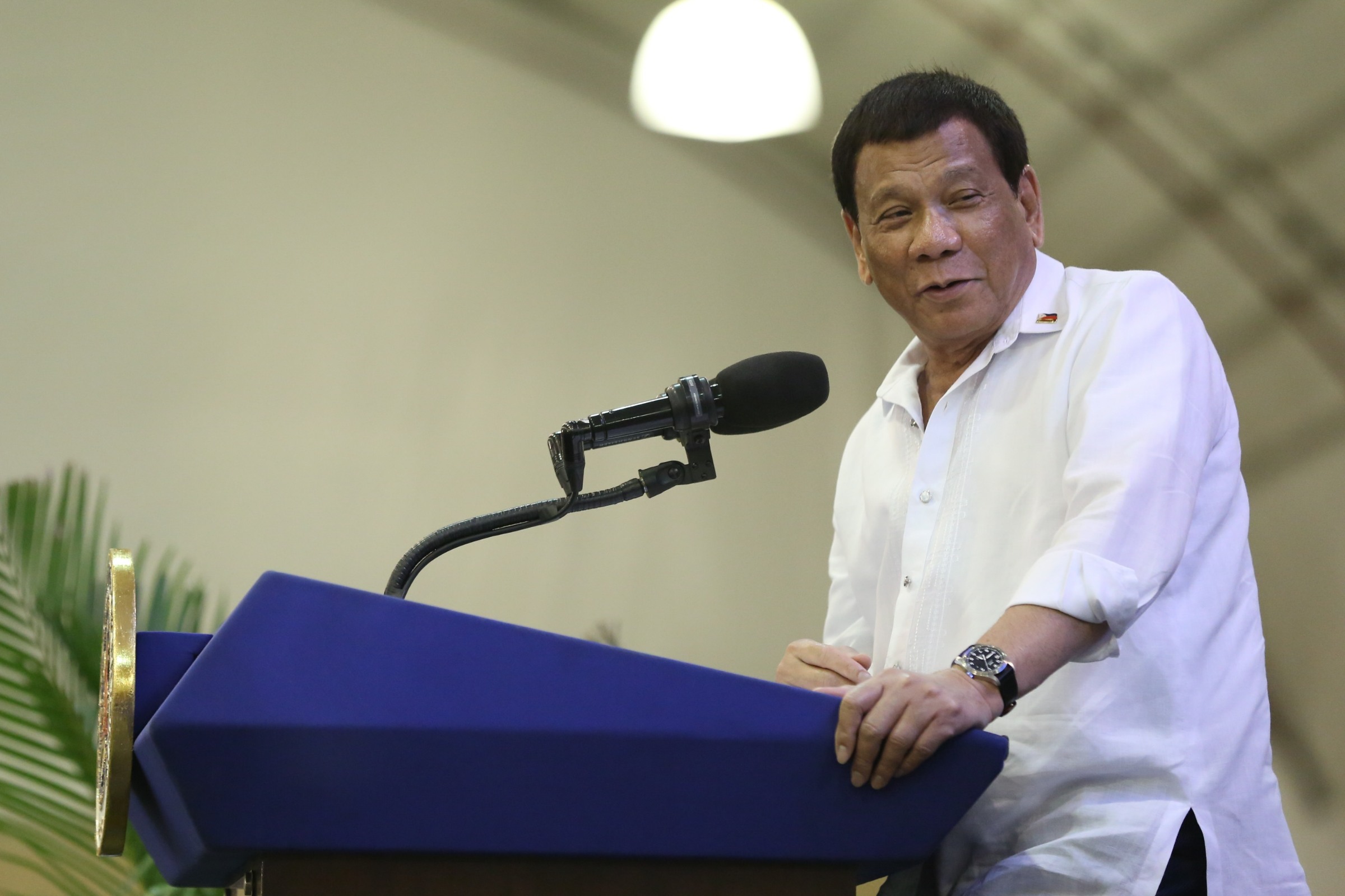 PUBLIC SATISFACTION. The Duterte administration gets its lowest satisfaction ratings on fighting inflation and on defending the West Philippine Sea, based on a June 2018 Social Weather Stations survey. Malacañang file photo 