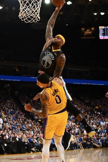 SPARKPLUG. DeMarcus Cousins delivers a monster dunk that sparks the Warriors’ turnaround. Photo from NBA Twitter 