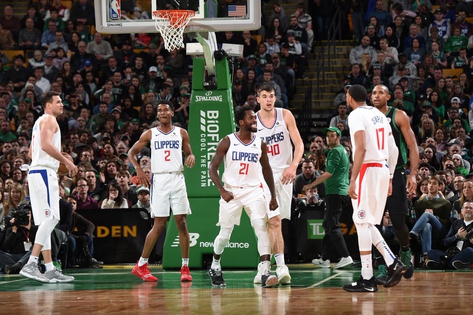 TEAM EFFORT. Eight Clippers players finish in double figures. Photo from NBA Twitter 