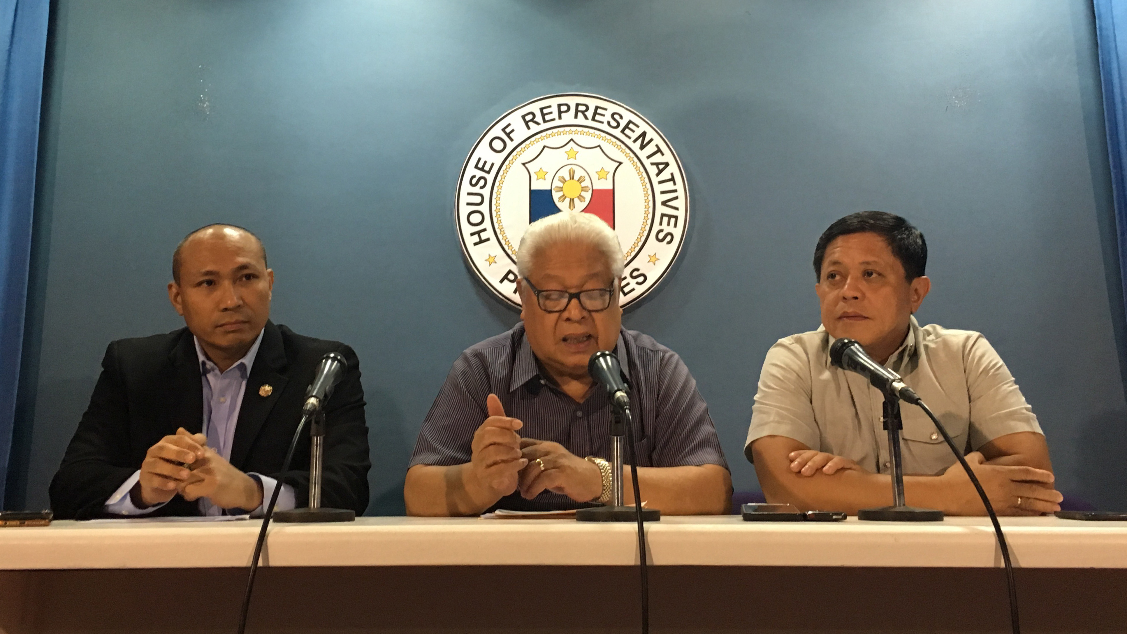 'BASTARDIZED' SYSTEM. Albay 1st District Representative Edcel Lagman (middle) and Akbayan Representative Tom Villarin (R) wants the party-list law amended. File photo by Mara Cepeda/Rappler 