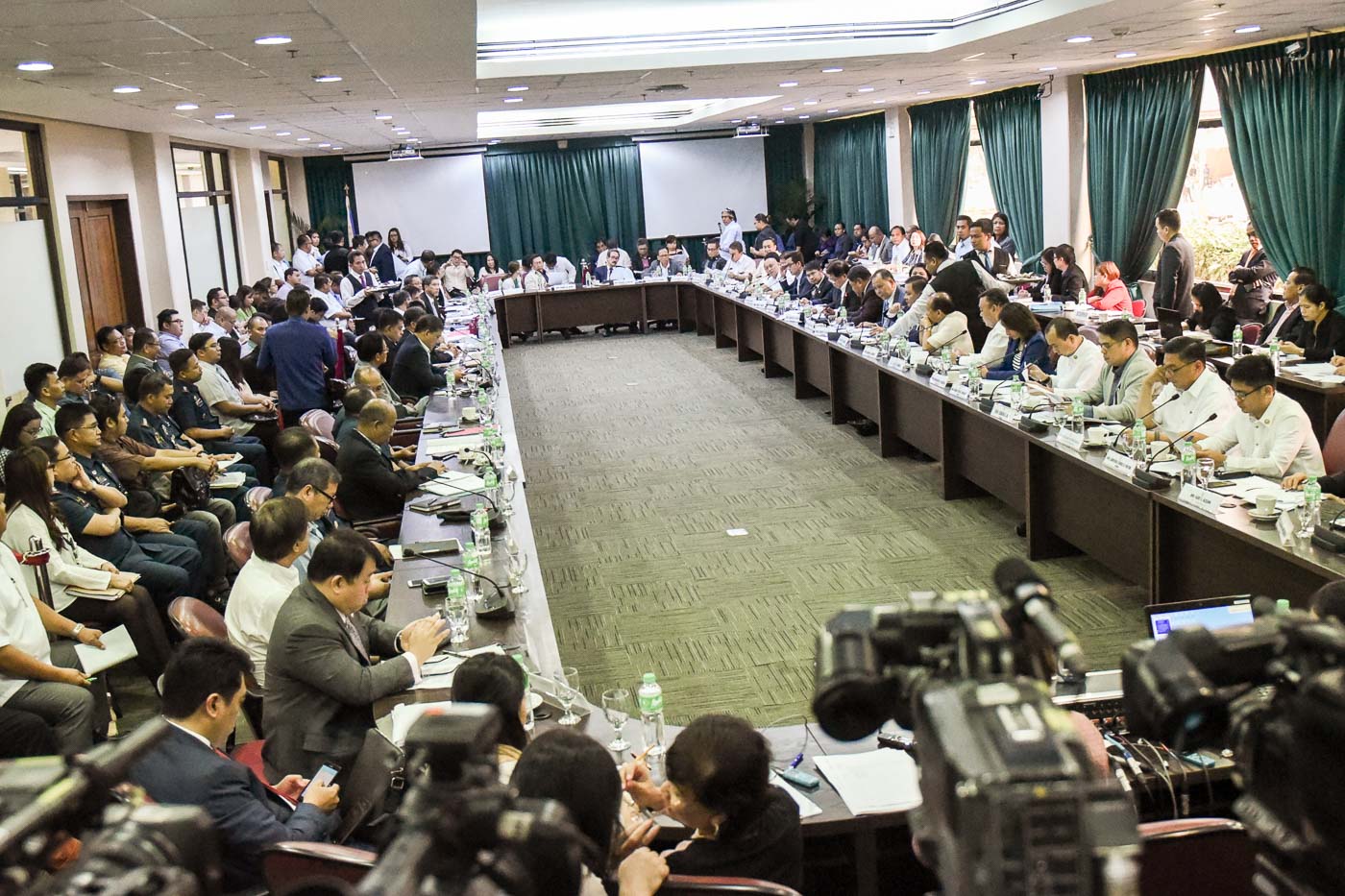 BILIBID DRUGS. The House committee on justice holds its inquiry into the proliferation of drugs in the New Bilibid Prison. Photo by LeAnne Jazul/Rappler 