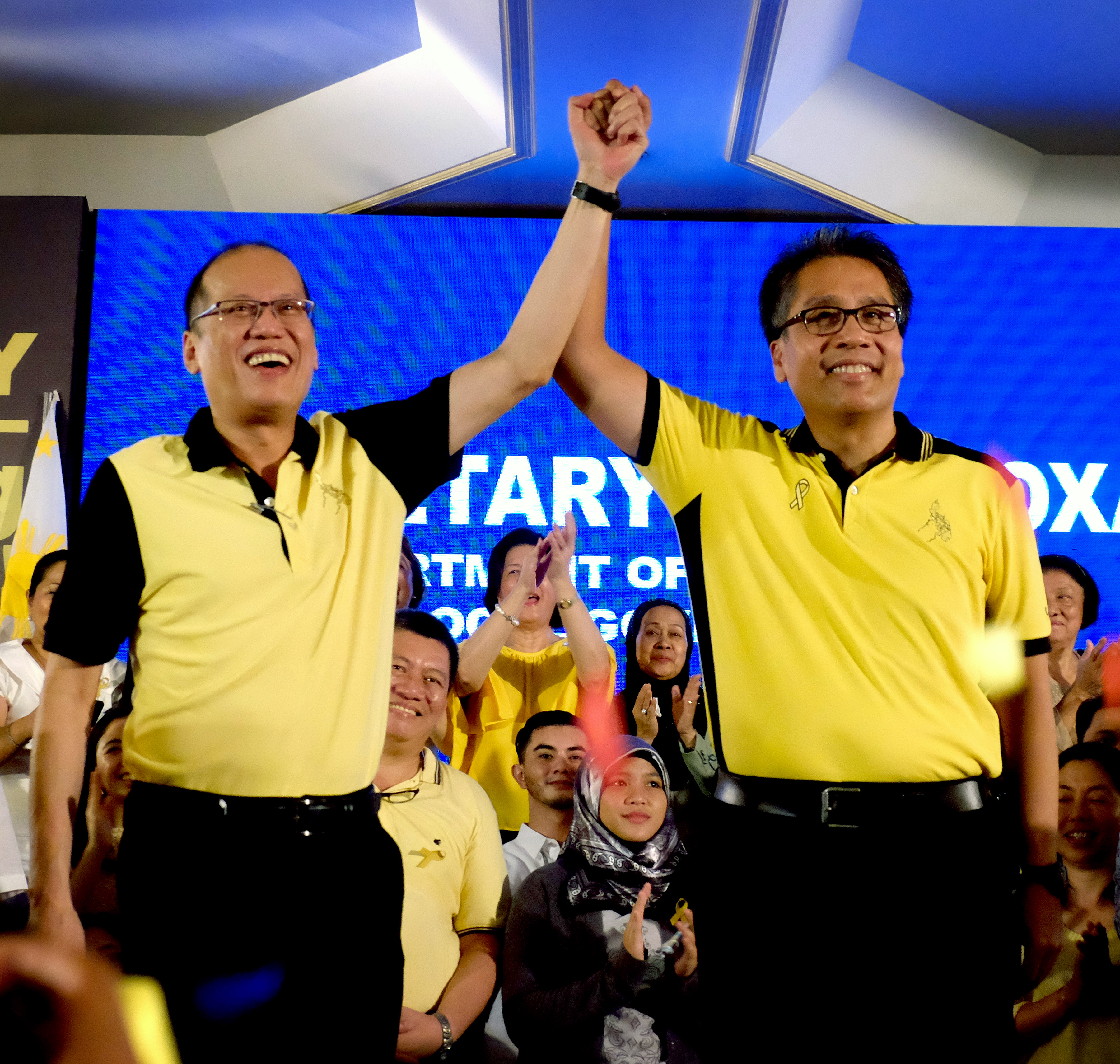 THE PRESIDENT'S CHOICE. President Benigno Aquino III endorses Mar Roxas' 2016 presidential bid. File photo by Gil Nartea/ Malacañang Photo Bureau 