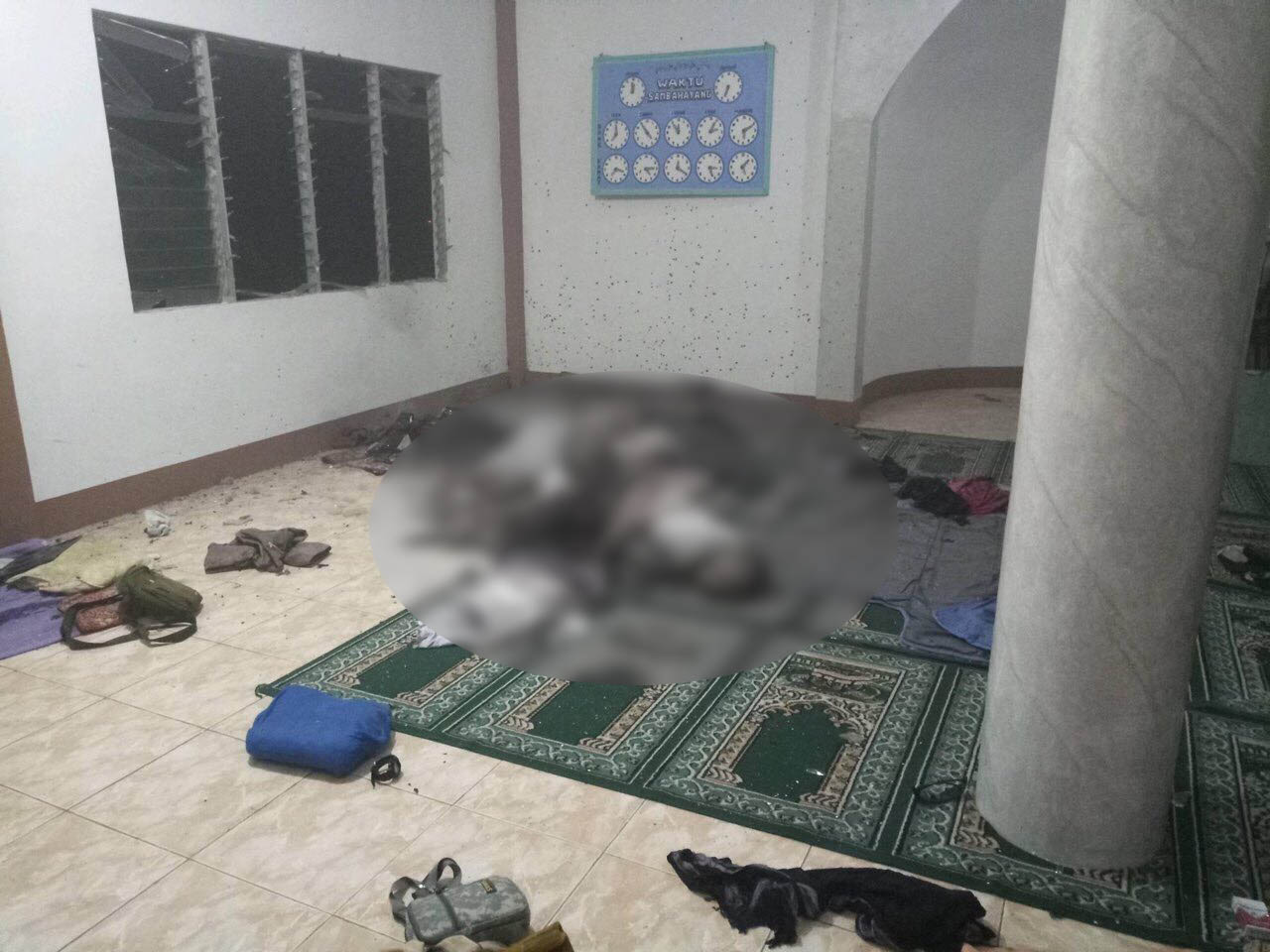 GRENADE ATTACK. A grenade is thrown inside a Zamboanga City mosque where religious leaders were resting on Wednesday, January 30. PNP Zamboanga photo 