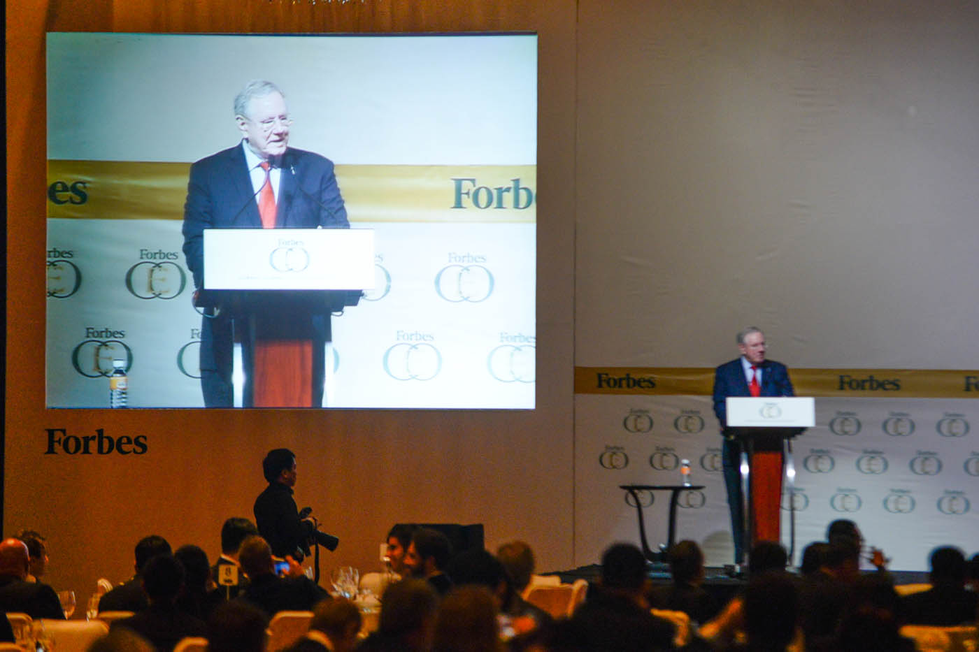 LOOMING LARGE. Forbes Media chairman shares his take on the state of US politics and its effect on the global economy at the start of the 2015 Forbes Global CEO Conference. Photo by Alecs Ongcal / Rappler  