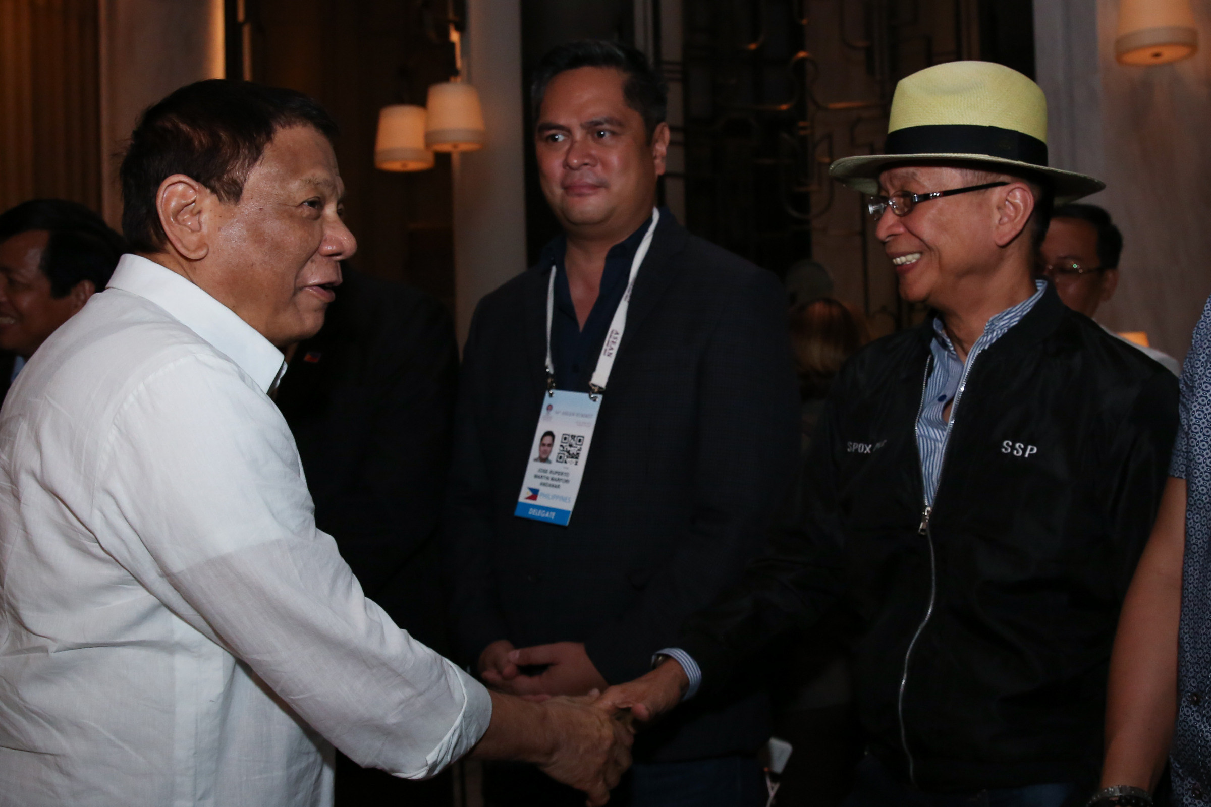 ASEAN SUMMIT. President Rodrigo Duterte chats with Communications Secretary Martin Andanar and Presidential Spokesperson Salvador Panelo upon their arrival at a hotel in Bangkok, Thailand, on June 21, 2019 for the ASEAN Summit. Malacañang photo   