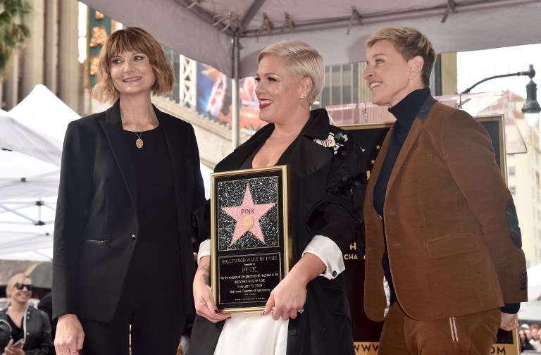 SUPPORT. Keri Kenney-Silver, Pink and Ellen Degeneres attend the ceremony honoring Pink. Photo by Alberto E. Rodriguez/Getty Images/AFP 