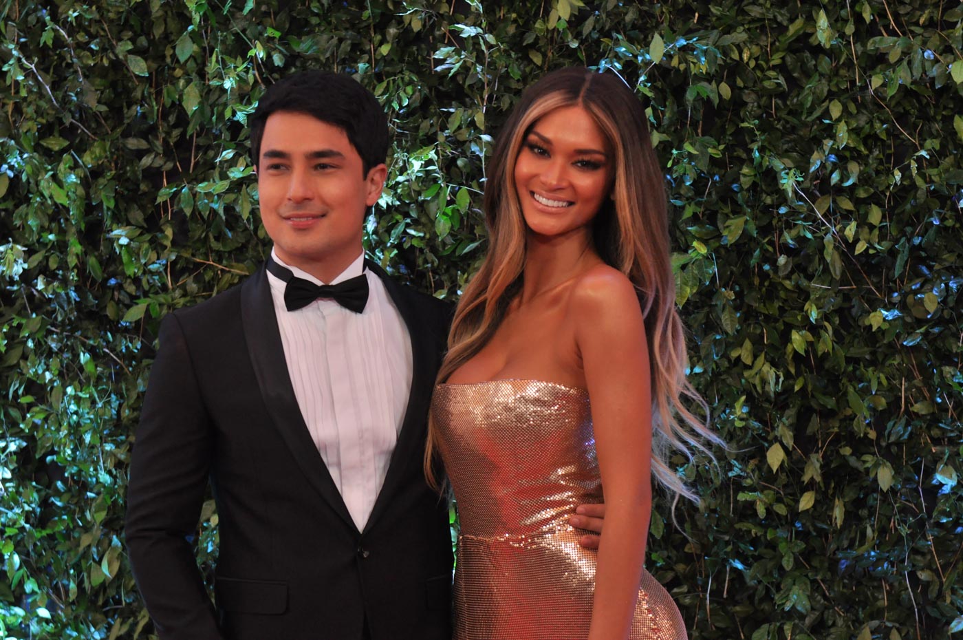 BALL DATE. Marlon Stockinger and Pia Wurtzbach walk the ABS-CBN Ball red carpet together in September 2018. File photo by Jay Ganzon/Rappler 