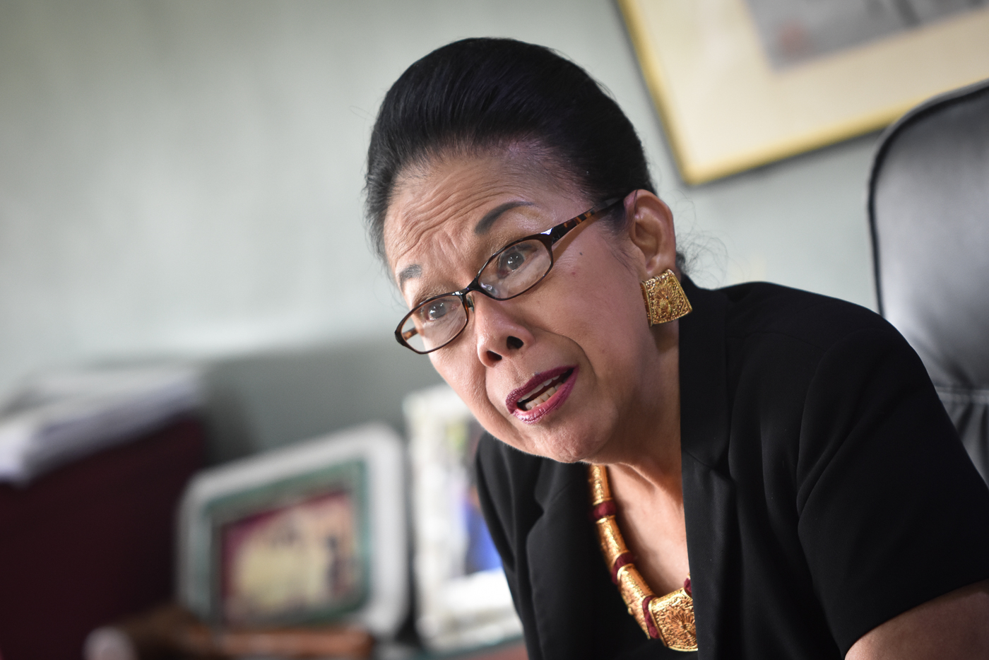 FOR COMMITMENTS. CHED Chairperson Patricia Licuanan says her overseas trips were necessary to secure scholarship opportunities for Filipinos. File photo by LeAnne Jazul/Rappler 