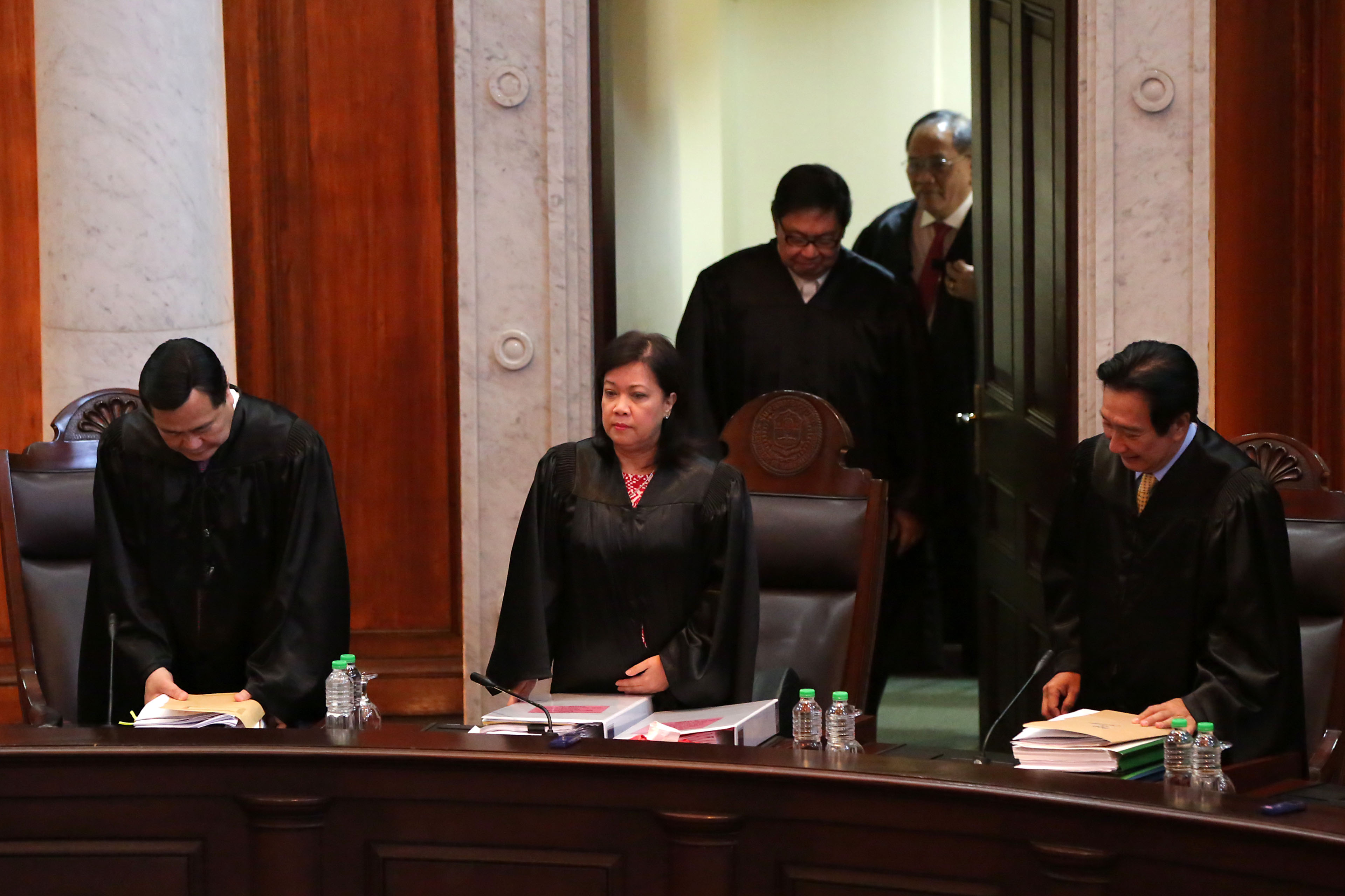 JUSTICE FOR FOUNDLINGS. In this file photo, the Supreme Court holds oral arguments on the disqualification case against presidential aspirant and Senator Grace Poe. File photo by Ben Nabong/Rappler 