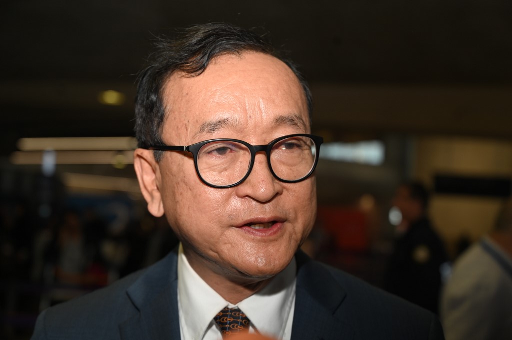 BARRED. In this file photo, Cambodian opponent in exile and leader of the Cambodia National Rescue Party Sam Rainsy talks at the Roissy-Charles de Gaulle airport, north of Paris on November 7, 2019 during his failed attempt to board a plane for Bangkok after he planned to return to Phnom Penh for Cambodia's independence day. File photo by Dominique Faget/AFP 