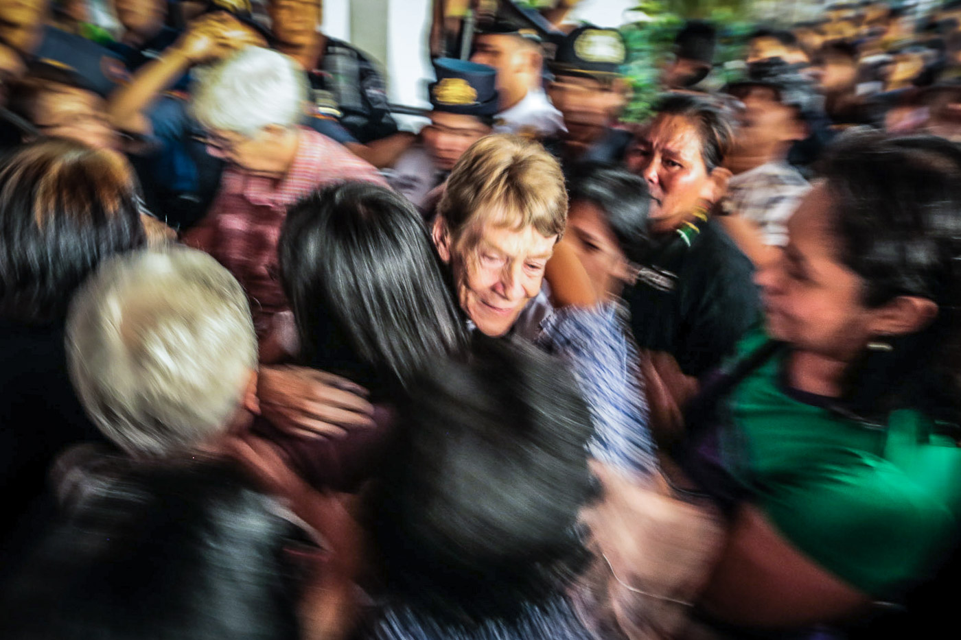 GOODBYE. Supporters hug Sister Patricia Fox at the departure area of the NAIA Terminal 2 before her flight out of Manila on November 3, 2018. Photo by Jire Carreon/Rappler   