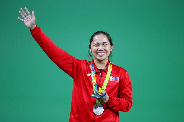 ACCOMPLISHMENT. Hidilyn Diaz won silver for the Philippines during the Rio Olympics. File photo by EPA/NIC BOTHMA 