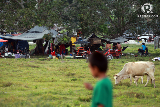 HUMANITARIAN CRISIS. Residents displaced by the fighting are seen in Shariff Aguak town in Maguindanao. The military launched attacks against the the Bangsamoro Islamic Freedom Fighters in Maguindanao on February 25, 2015. Photo by Jef Maitem/Rappler  