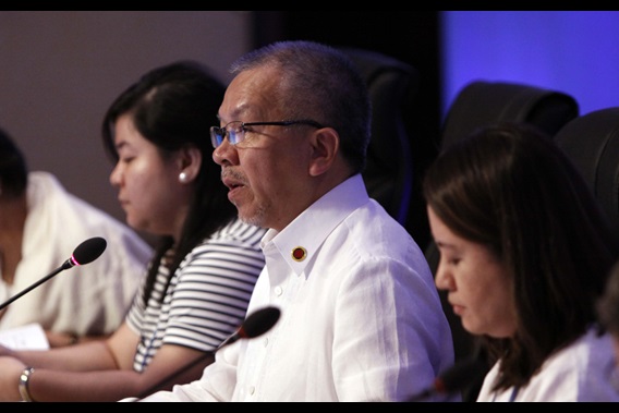 CHAIRMAN. DTI Secretary Gregory Domingo opens proceedings for the two day APEC trade minister meeting held in Boracay.  