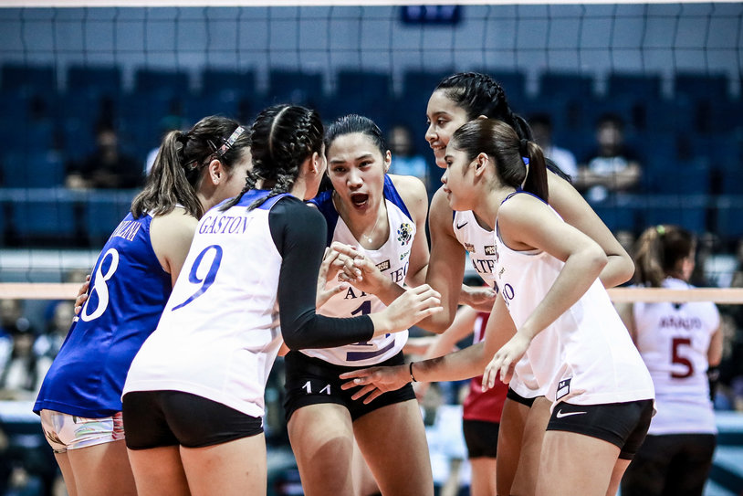 CRUISING. The Ateneo Lady Eagles grab a share of the top spot. Photo by Michael Gatpandan/Rappler  