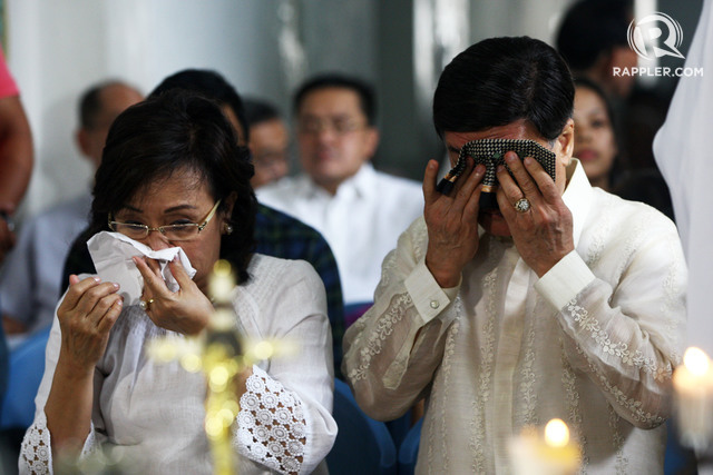 JUSTICE CHIEF. Newly-installed Department of Justice Secretary Vitaliano Aguirre II and his wife hold back their tears as they attend a thanksgiving mass at the De Las Alas Hall inside the DOJ office. Photo by Ben Nabong/Rappler  