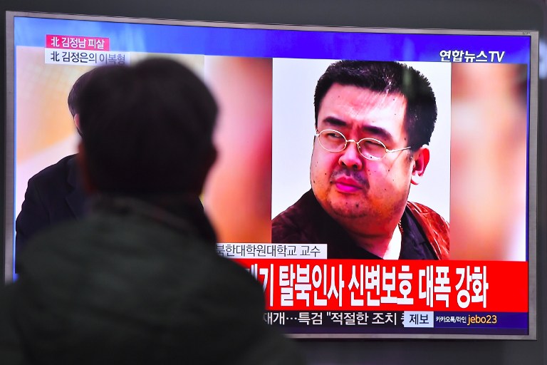 ASSASSINATION. A man watches a television showing news reports of Kim Jong-Nam, the half-brother of North Korean leader Kim Jong-Un, in Seoul on February 14, 2017. File photo by Jung Yeon-Je/AFP  