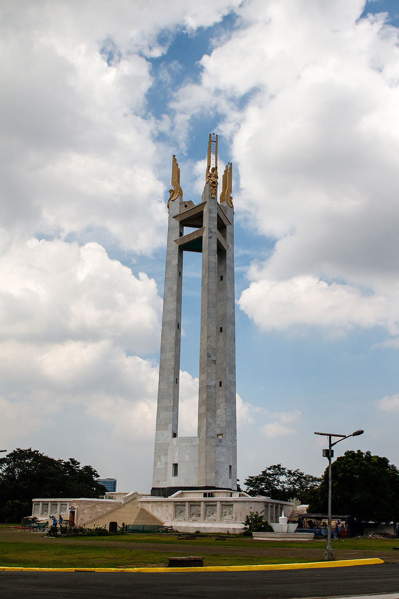 TOWERING SOLDIER. The Quezon Memorial Shrine stands sentinel over the park