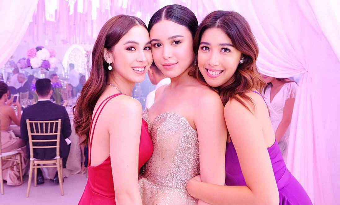 SISTERS. Claudia Barretto (middle) celebrates her 18th birthday with sisters Julia and Dani. Screengrab from Instagram/@hazelnaval 