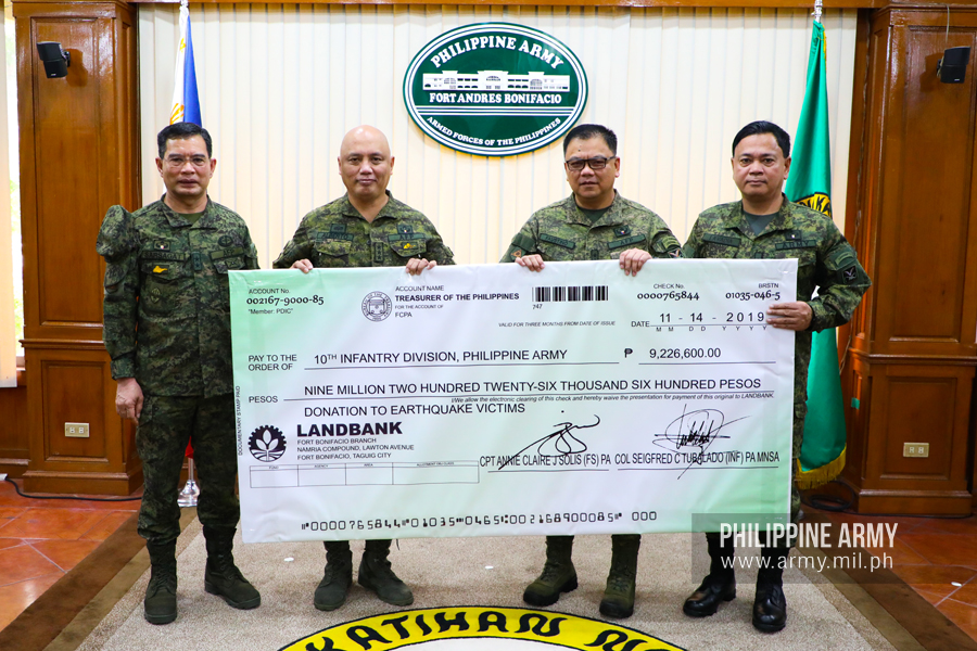 CHIPPING IN. Philippine Army soldiers raised more than P9 million by contributing P100 from their daily meal allowance. Photo from the Philippine Army 