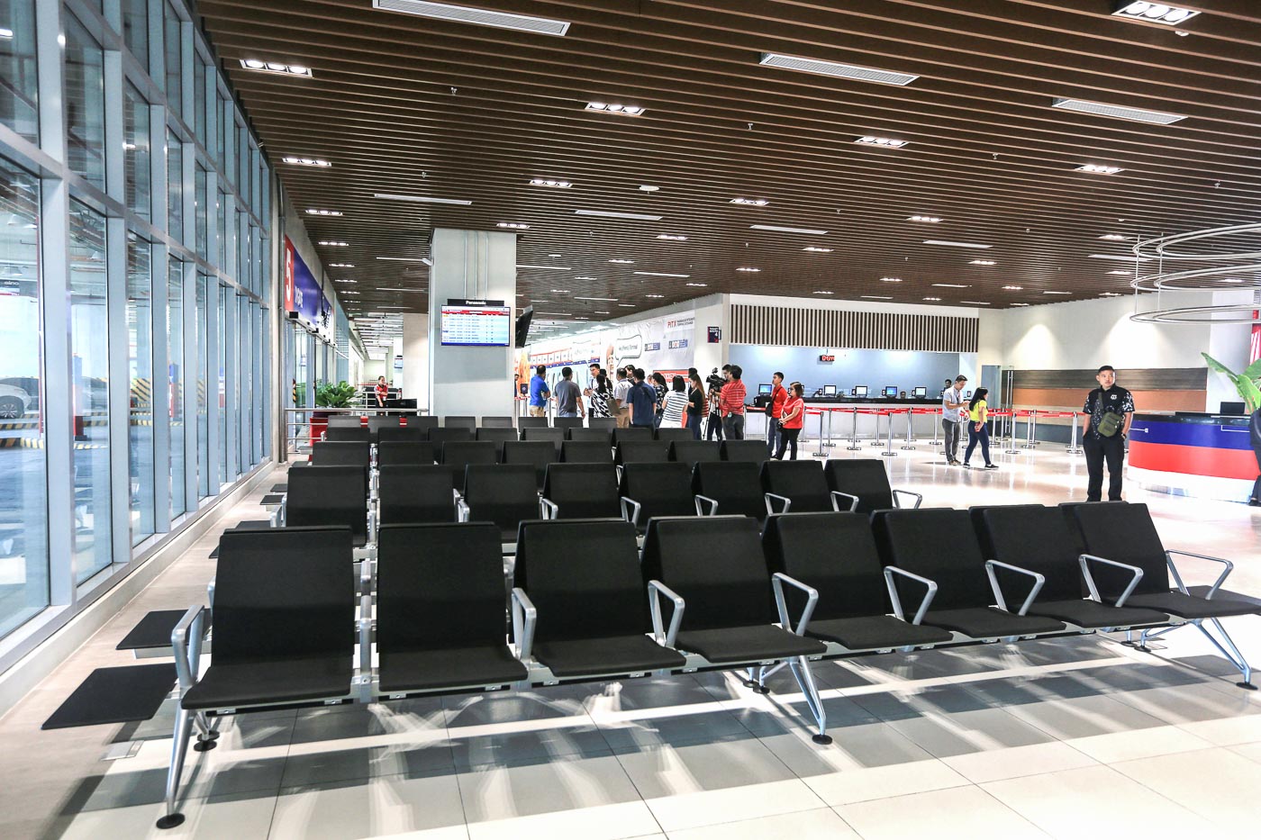 WAITING AREA. Comfortable seats for passengers waiting for their ride. Photo by Ben Nabong/Rappler 