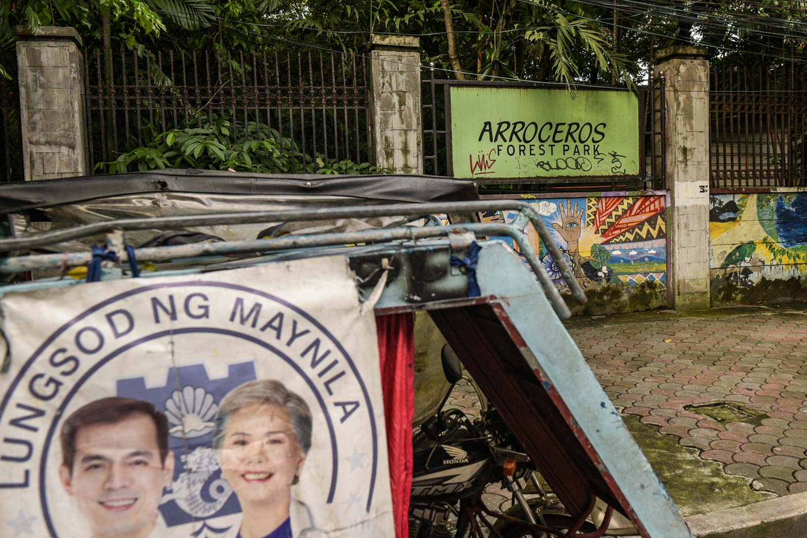 WELCOME TO ARROCEROS. The 2.2 hectare Arroceros Forest Park located at Antonio Villegas Street in Ermita, Manila. Photo by LeAnne Jazul/Rappler 