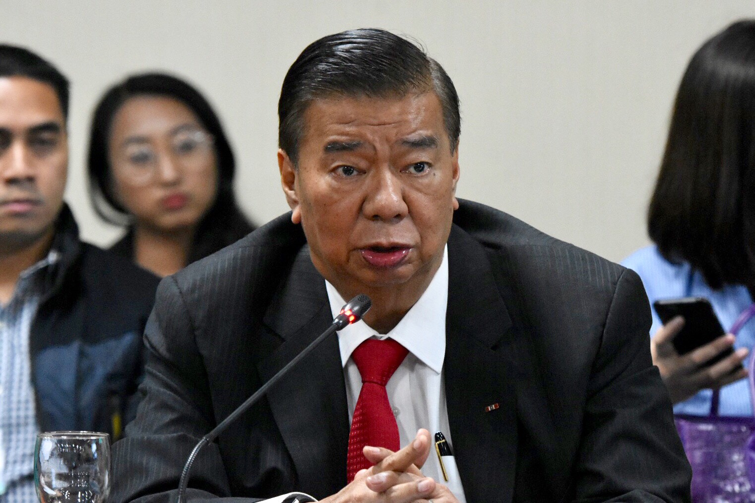 NO MANDATE. Senate Minority Leader Franklin Drilon questions the inclusion of the P7.5-billion budget for next year's SEA Games in the Department of Foreign Affairs' budget, when it has no mandate for sports development. Photo by Angie de Silva/Rappler 