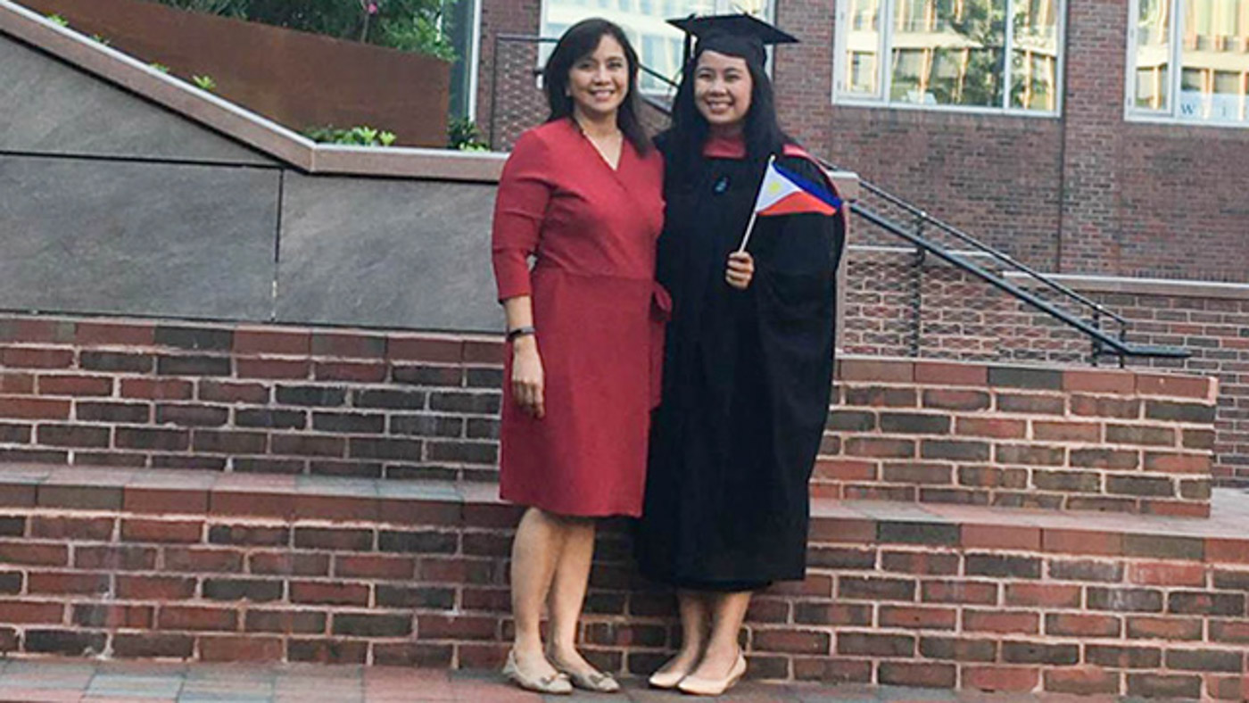 GRADUATION DAY. Vice President Leni Robredo and daughter Aika on their way to attend the 367th commencement of Harvard University on May 24, 2018, in Cambridge, Massachusetts. Aika finished her master's degree in public administration at the Harvard Kennedy School of Government. Photo by Rappler 