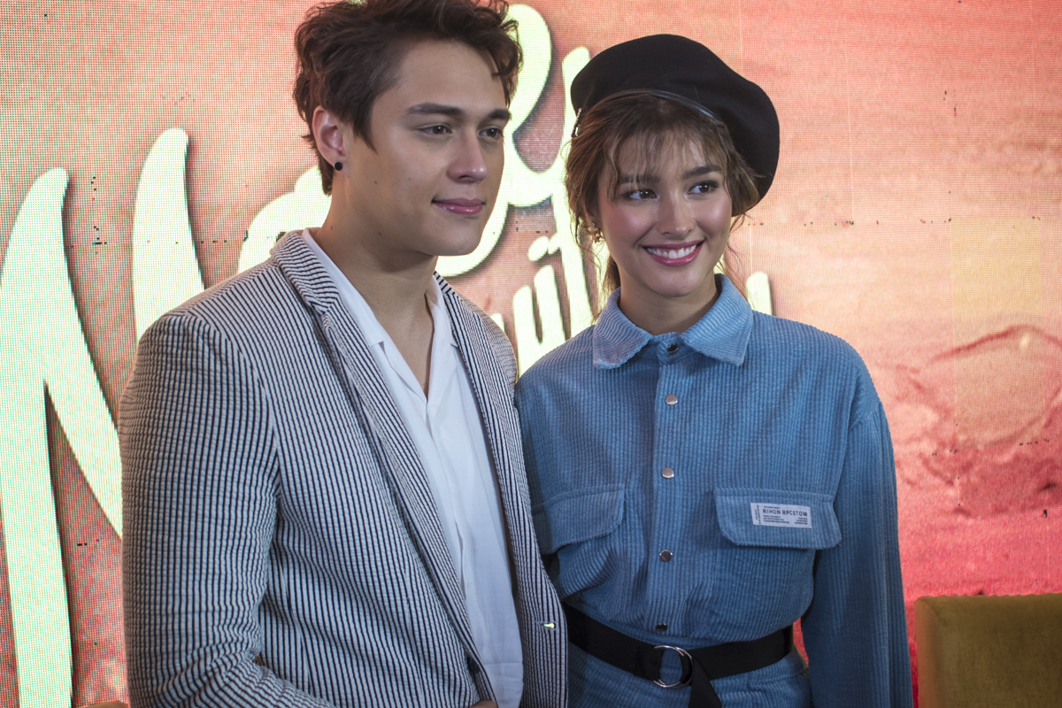 LIZQUEN. Enrique Gil and Liza Soberano star in 'Make It With You,' a show meant to be their TV comeback. File photo by Rob Reyes/Rappler 