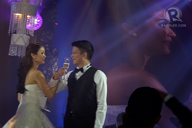 A NEW BEGINNING. Newlyweds Heart Evangelista and Chiz Escudero during the reception toast. Photo by Leanne Jazul/Rappler    