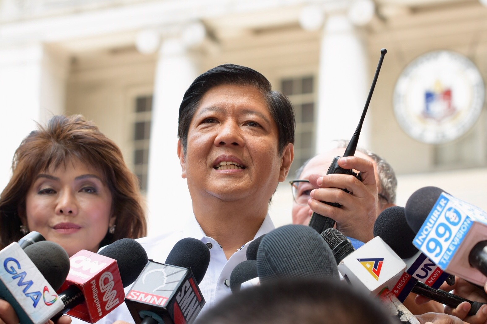 MARCOS SIBLINGS. Former senator Bongbong Marcos with sister Ilocos Norte Governor Imee Marcos outside the Supreme Court in April 2018. Photo by LeAnne Jazul/Rappler 