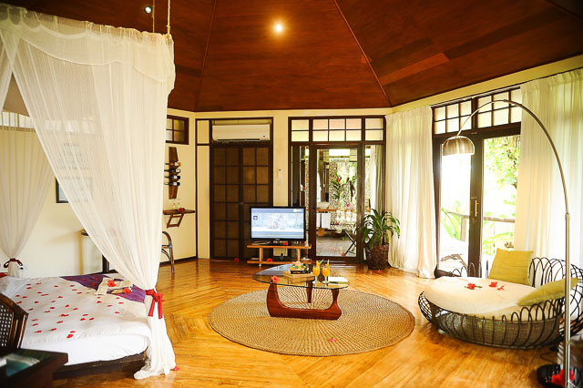CONSCIOUS LUXURY. Should you plan to splurge in Boracay, where care for the environment is an issue, stay at Mandala Spa & Resort, a consistent winner of the ASEAN Green Hotel Awards. Photo courtesy of Mandala Spa & Resort   