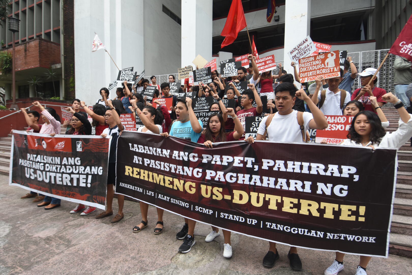 UP PROTEST. In this file photo, students from various colleges at the state university converge to protest against the administration of President Rodrigo Duterte. Photo by Angie de Silva/Rappler 