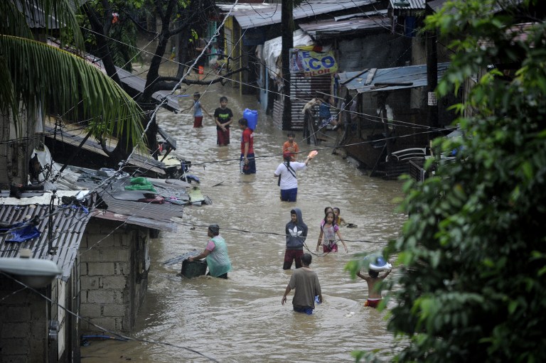 Habagat: 5 Dead, Tens Of Thousands Flee Floods