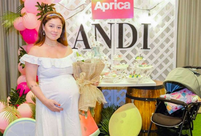 DOUBLE CELEBRATION. Andi Eigenmann's family throws a baby shower for the actress and also celebrates her birthday in advance. Screenshot from Instagram/@niceprintphoto  