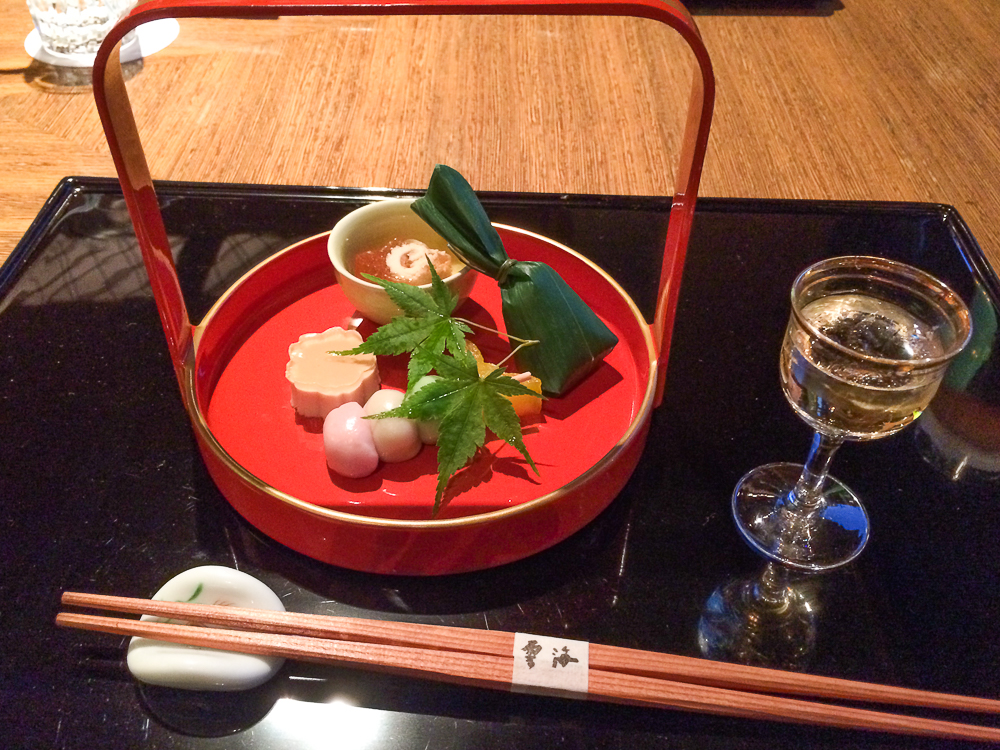 ART ON A PLATE. Kaiseki Cuisine at Unkai Restaurant 