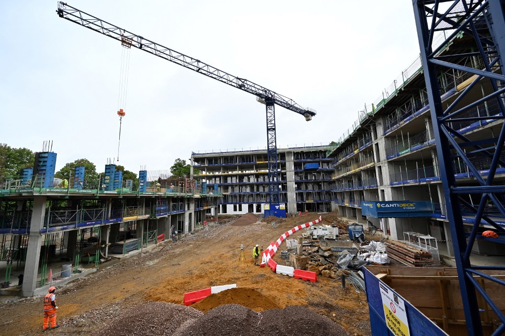 CONSTRUCTION. A student accommodation project is under construction in Guildford, England, on July 8, 2020. Photo by Glyn Kirk/AFP 