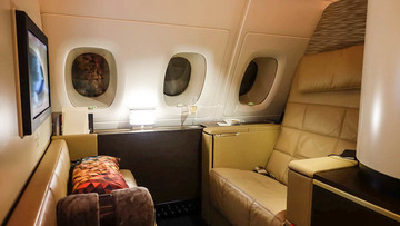 A Traveler S Inside Look At An Ultra Luxurious First Class Cabin