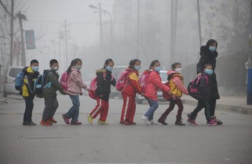 20160306-china-smog-masks_7ED649EEA4FD4AEFACEC3C3502212CDC.jpg